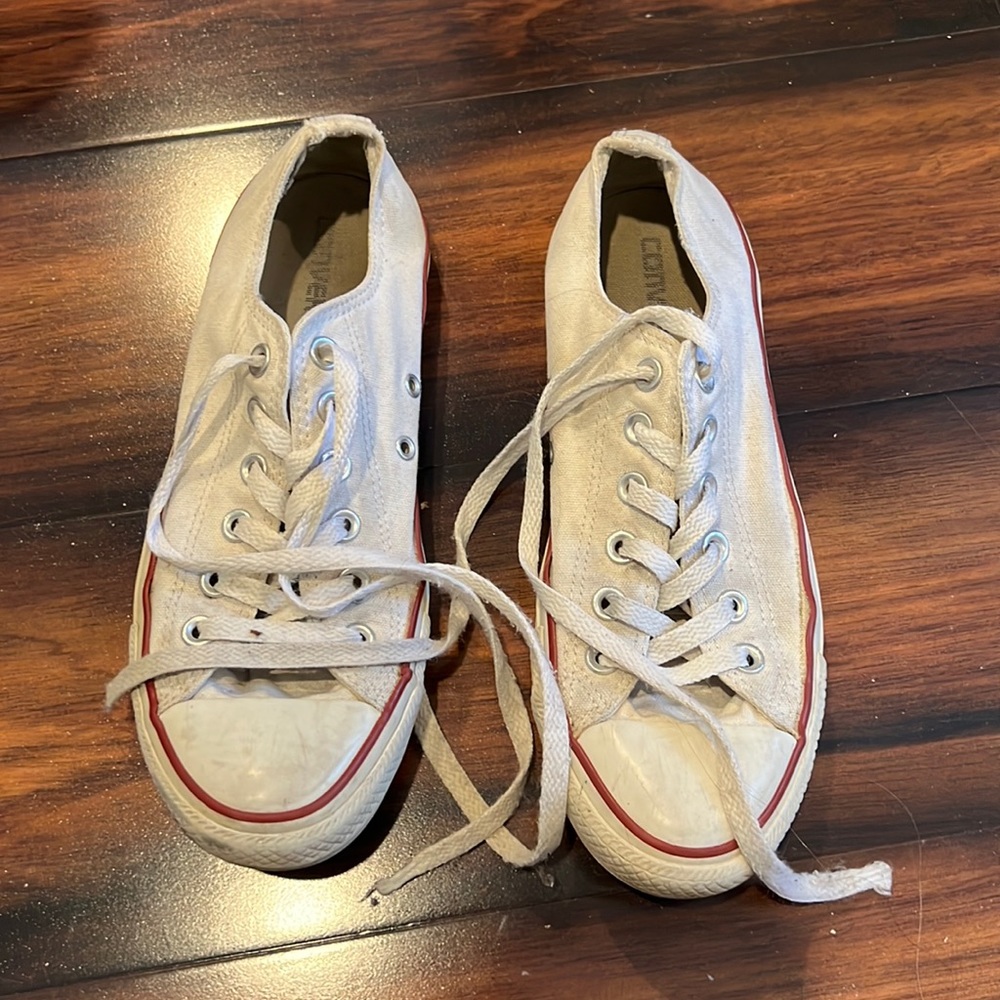 White low top converse